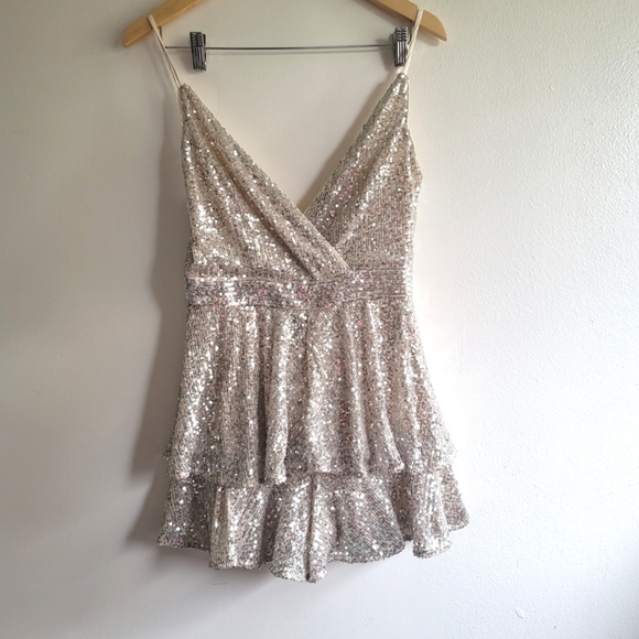 4Sienna,‎ Kamila Romper, "White" (Silver Sequin/Cream Lining), Size Small - Picture 2 of 9